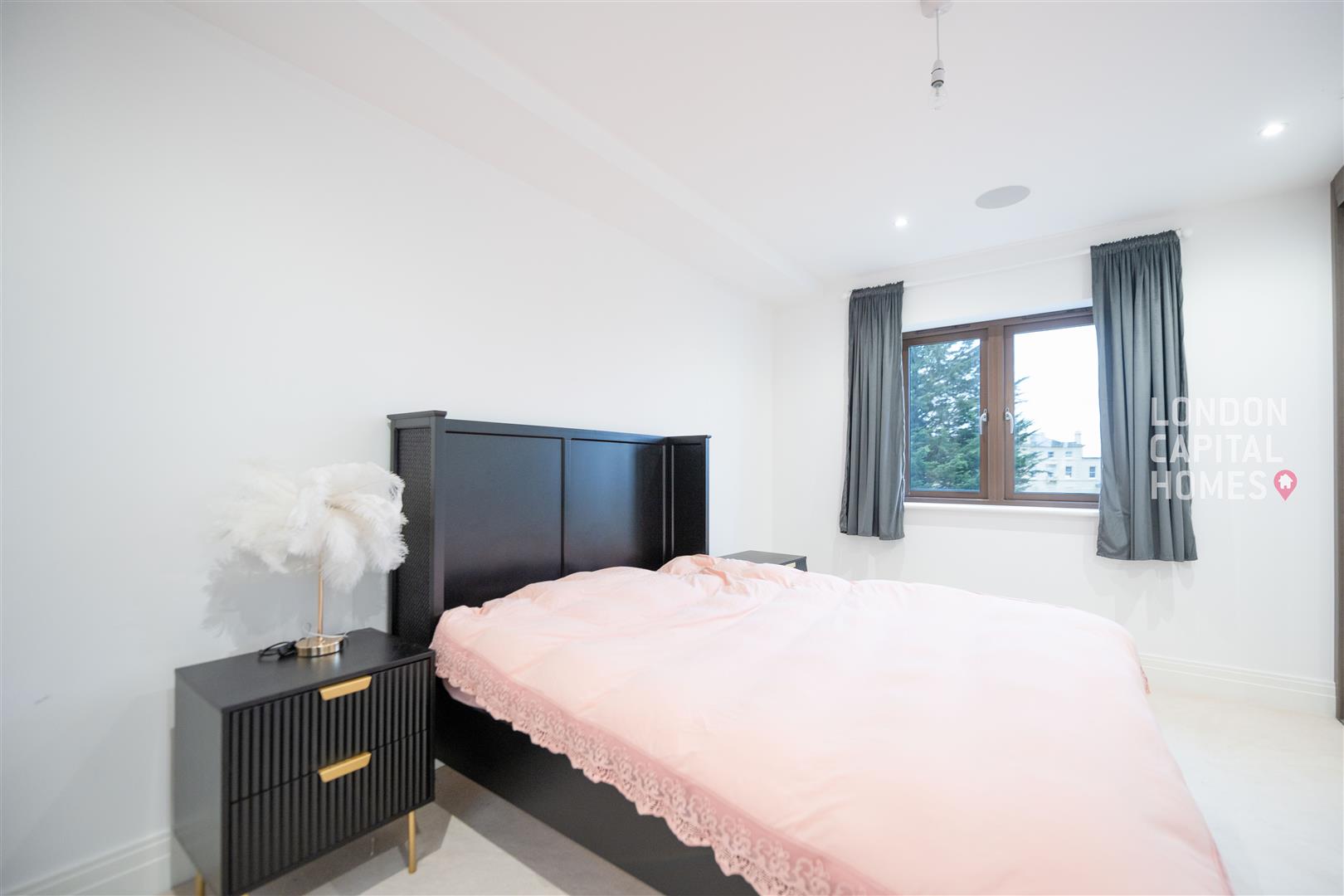 Duchess Crescent, Stanmore
